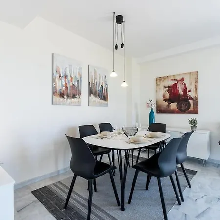 89-penthouse With Stunning Views,